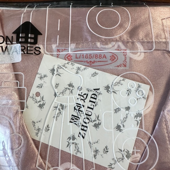 2/$30 NEW Pink Satin Pajama Set Long Sleeve Top with Pants Heart PJ - Picture 7 of 8